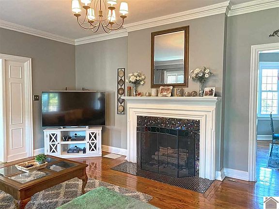 5th image of 3412 Buckner Ln