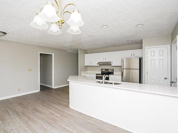 4th image of 509 Amquiwood Ct