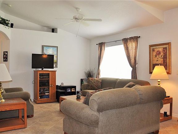 2nd image of 4377 Heyward St
