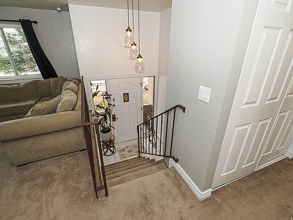 4th image of 3673 Decatur Cir