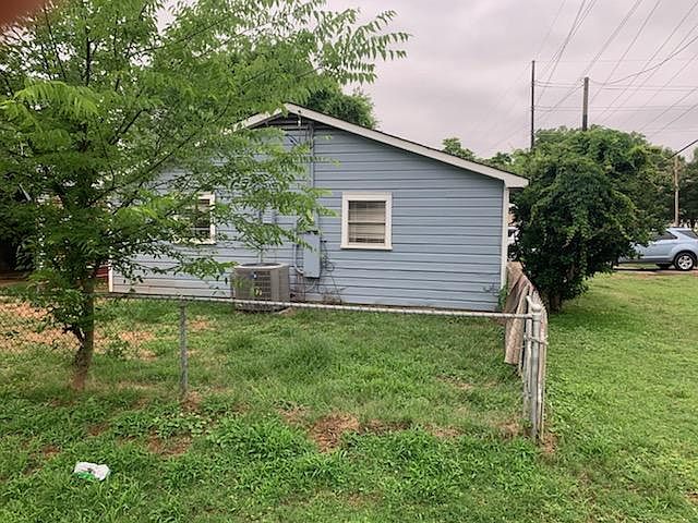 2nd image of 2520 Trichel St