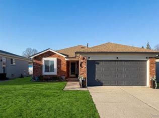 15195 La Grande Plz, Warren, MI
