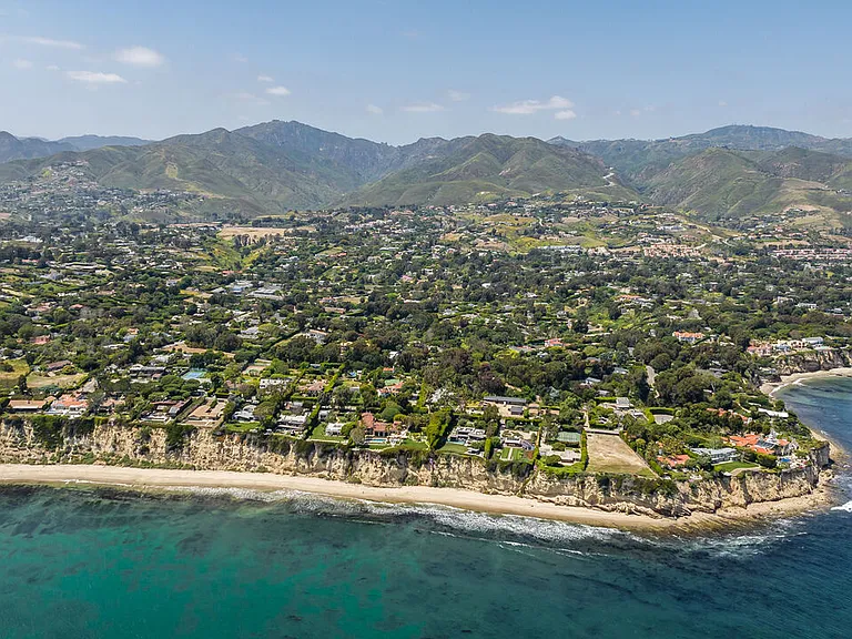 28925 Cliffside Dr — Photo 56