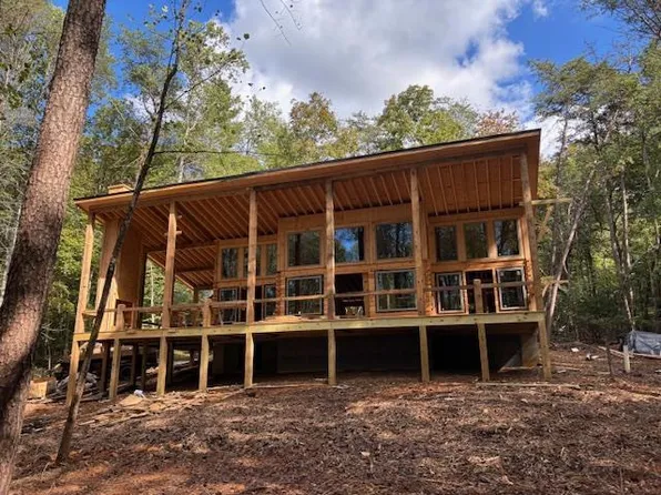 12 Mountain Creek Rd, Blue Ridge, GA 30513