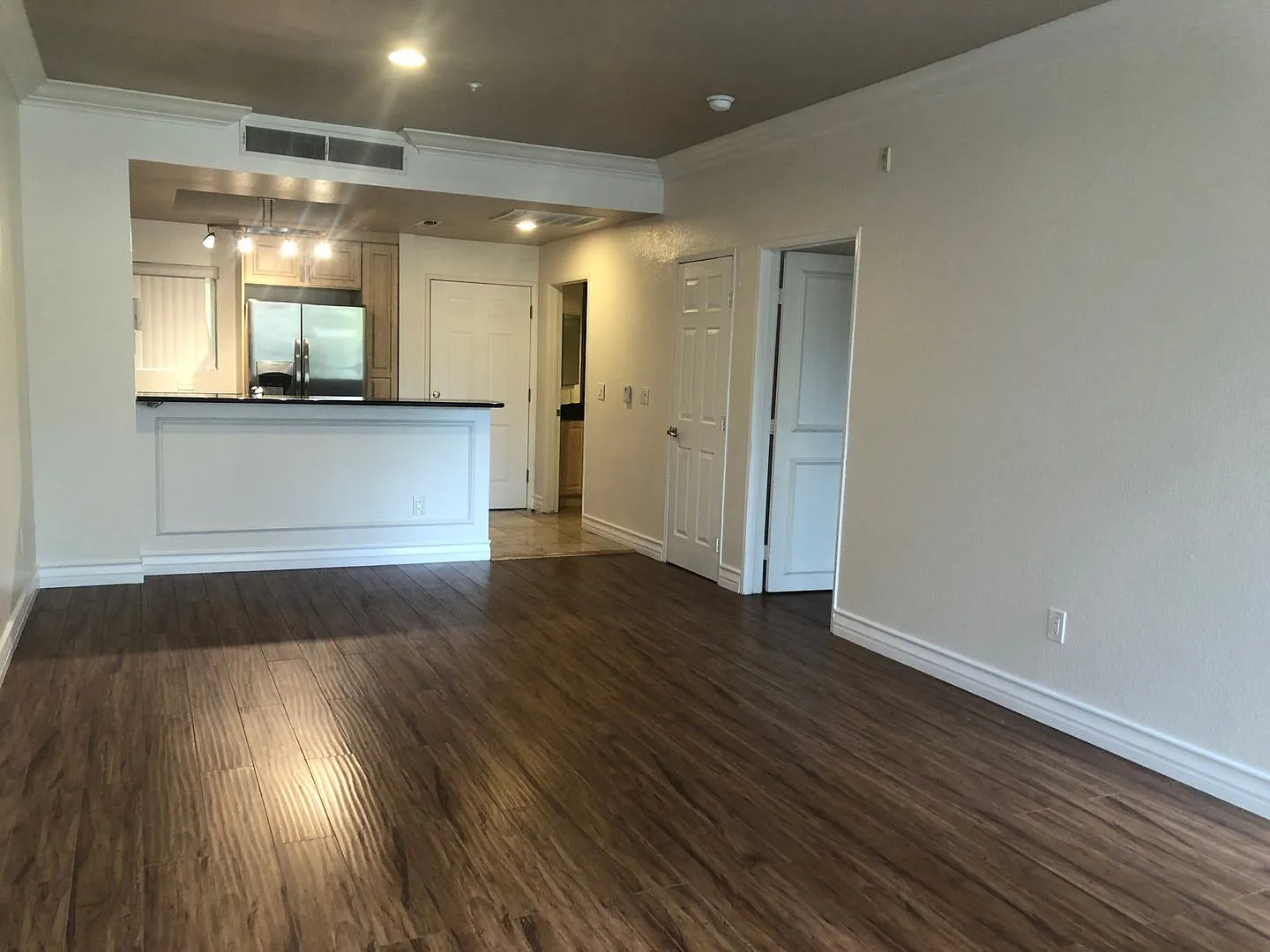 Meridian Unfurnished 1Bdr/1Bath Luxury Condo. Utilities & Cable Service NOT included in advertise... — Photo 1