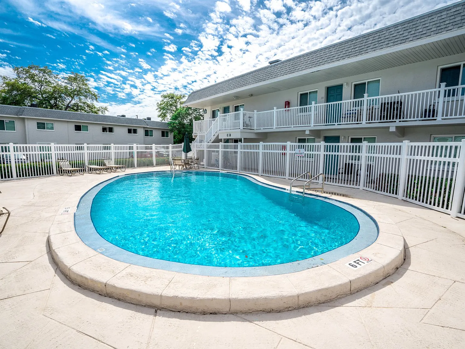 Sunset Cove MOVE-IN SPECIAL: 2 MONTHS FREE + REDUCED SECURITY DEPOSIT IF QUALIFY — Photo 2