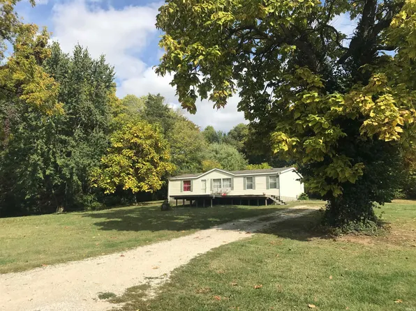 1496 N Hillcrest Dr, Vincennes, IN 47591