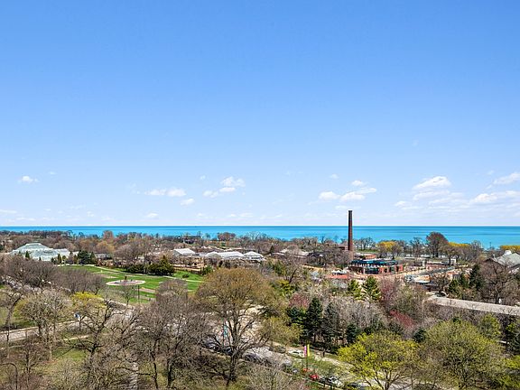 4th image of 2120 N Lincoln Park W APT 9