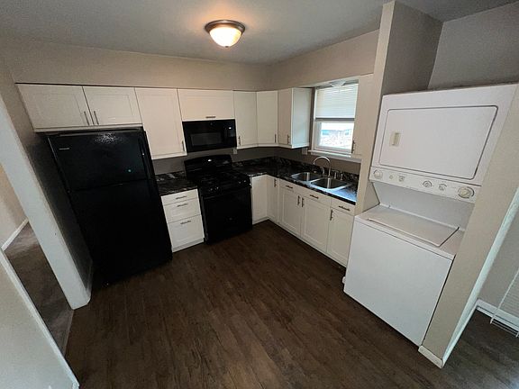 3rd image of 7023 N Knoxville Ave