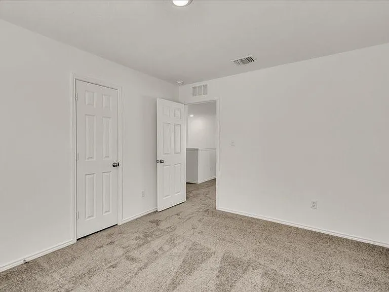 140 Banyon Dr — Photo 27