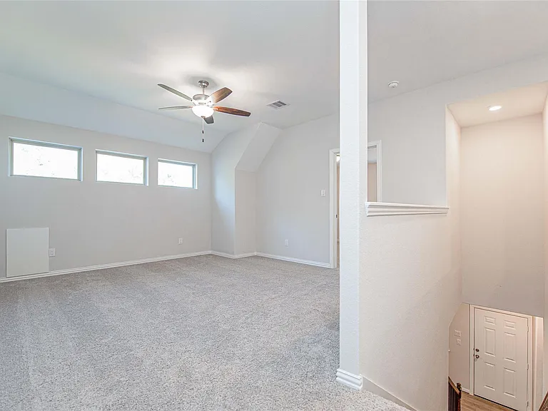 107 Silver Sky Ct — Photo 19