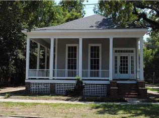 1017 Old Shell Rd, Mobile, AL 36604