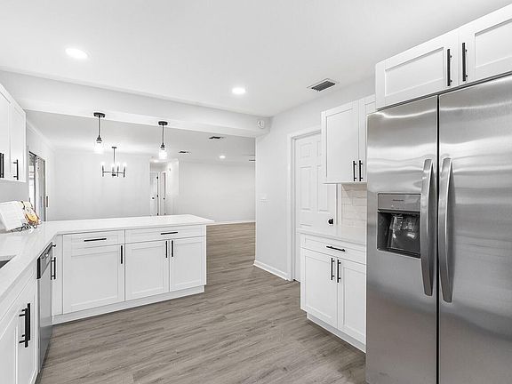 5th image of 443 Azine Terrace