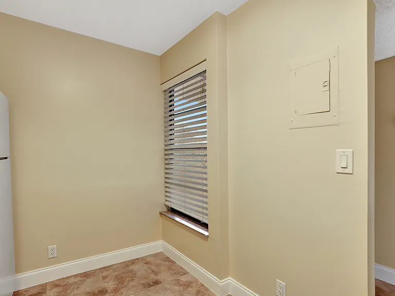 3 Royal Palm Way — Photo 17