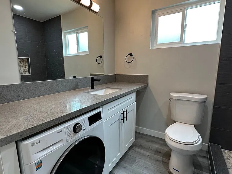 2120 Mission Avenue — Photo 14