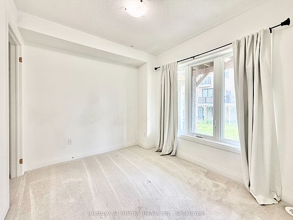 2nd image of 36 Elkington Cres #2