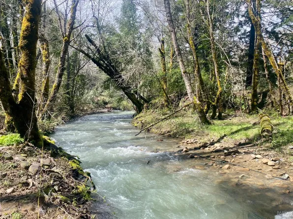 1526 Fitch Road, Laytonville, CA 95454