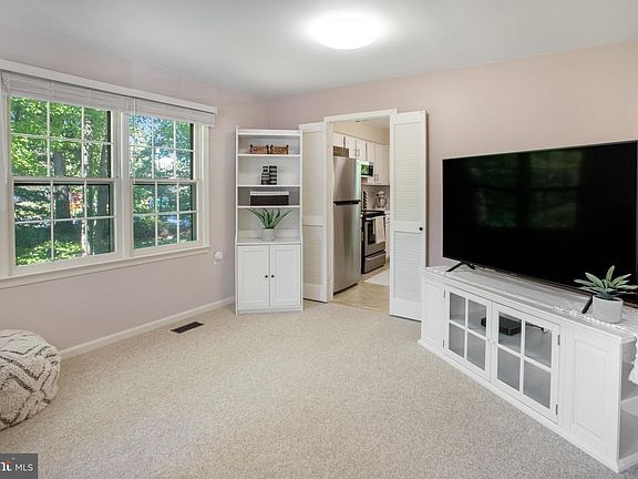 4th image of 11324 Cromwell Ct