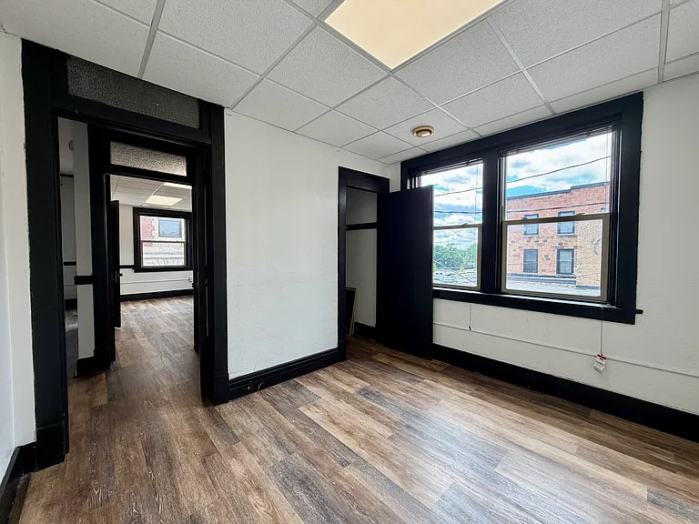 112 S Mill St #4 — Photo 11