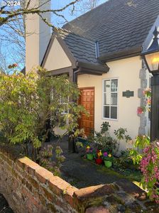 9916 NW Abbey Rd, Portland, OR, 97229