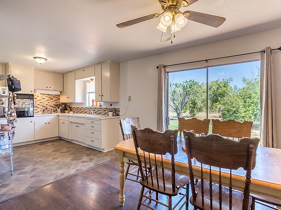3rd image of 17682 Flowers Ln