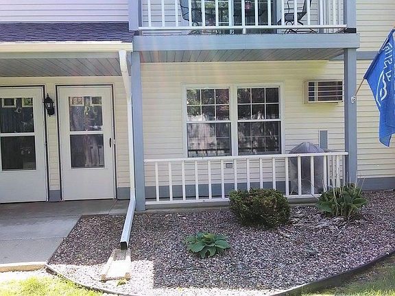 5th image of 630 Barrington Ct APT D