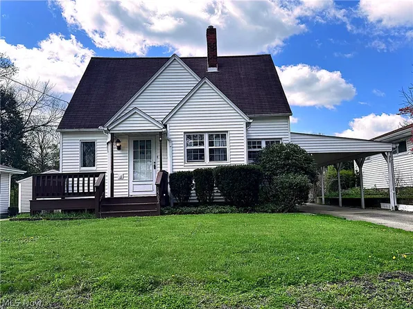 1502 Slusser Rd, Akron, OH 44305