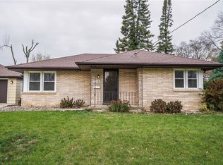 3114 Don Lee Ct, Des Moines, IA 50317