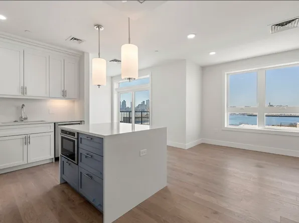 301 Border St #610, Boston, MA 02128