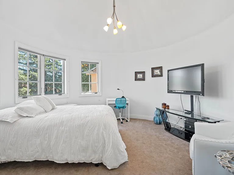 1236 Rose Ave — Photo 16