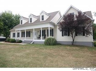 8963 E Kirsch Rd E, Troy, IL 62294