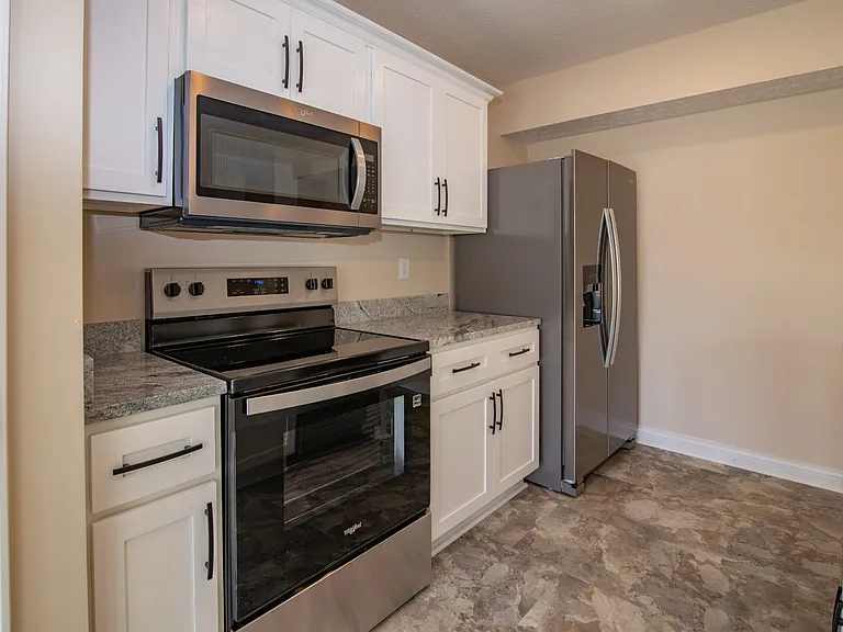 203 Dixon Cir — Photo 22