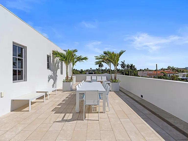 247 Worth Ave #PENTHOUSE — Photo 50