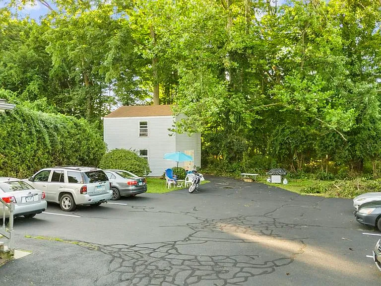 22 Winthrop St #5 — Photo 3