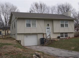 501 Osage St, Harrisonville, MO 64701