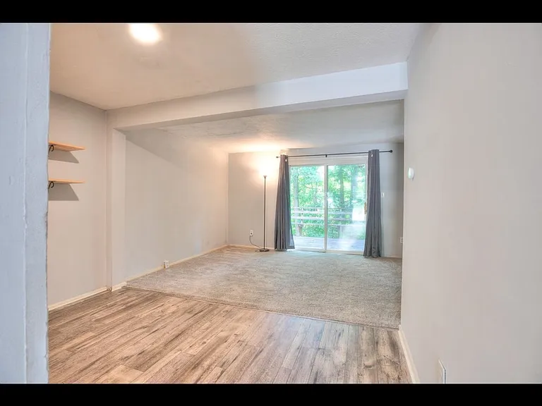 9471 Timber View Dr — Photo 3