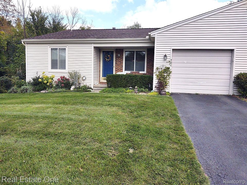 1st image of 704 Woods Ct