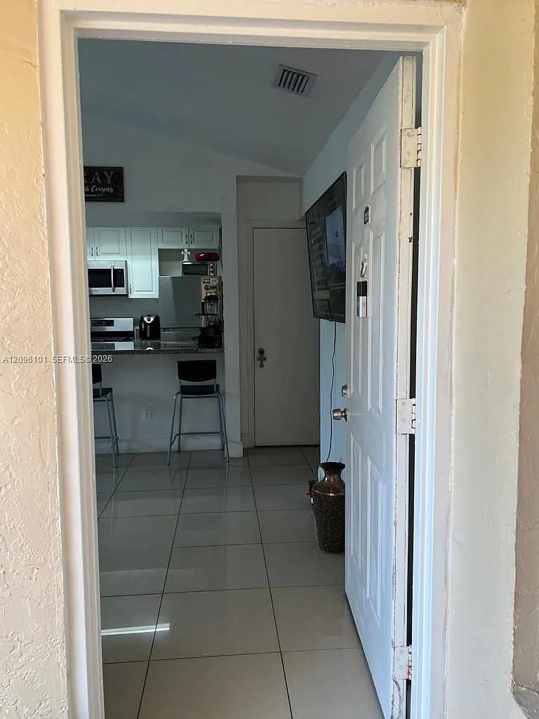 Hammocks Trails Condo — Photo 4
