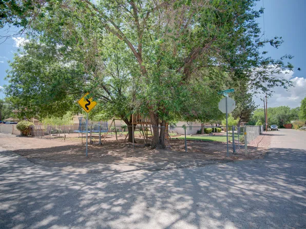 2130 Don Andres Pl SW, Albuquerque, NM 87105