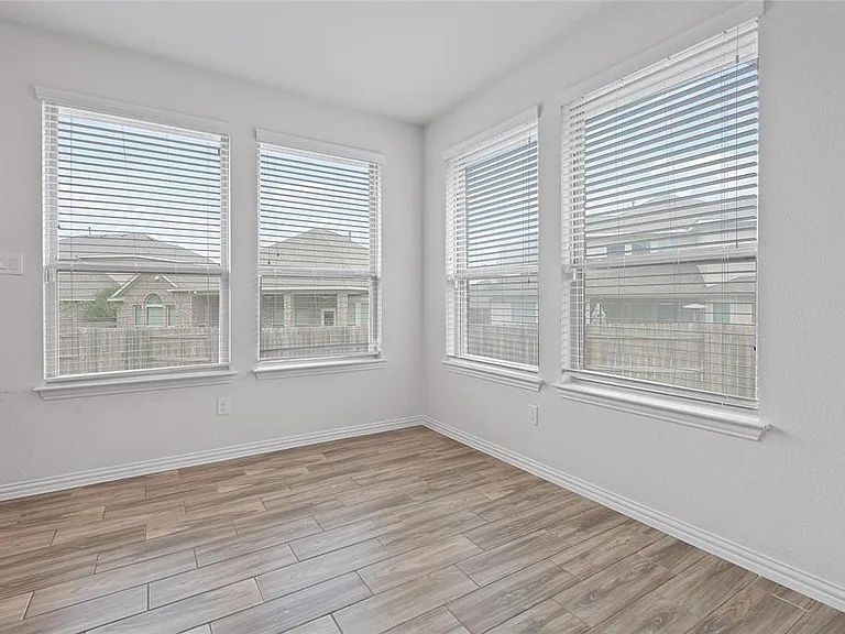 2905 Consuelo Way — Photo 13