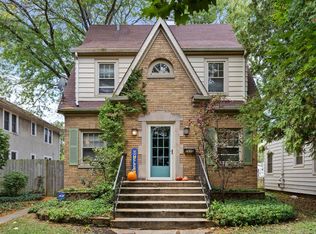 1110 N Ash St, Waukegan, IL 60085