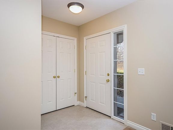 5th image of 5724 Wellesley Ln #98