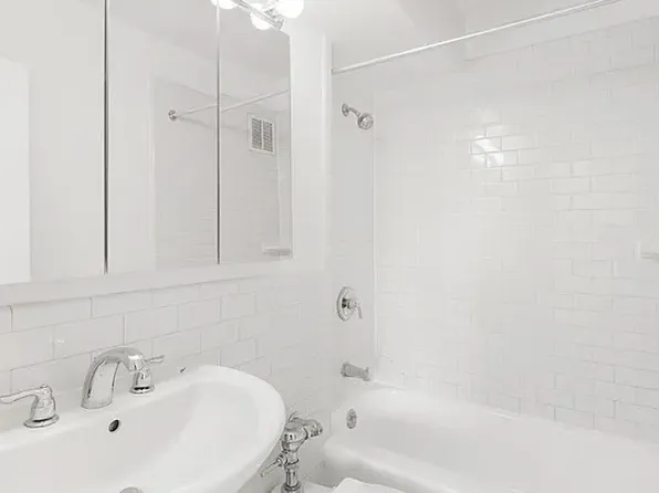 15 West 139th Street image 14 of 14