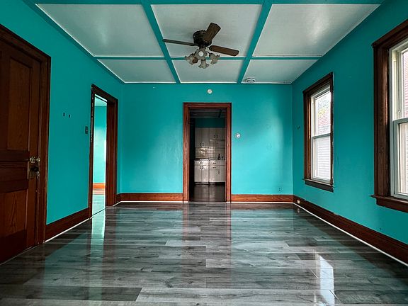 5th image of 1320 Clinton St Floor 2