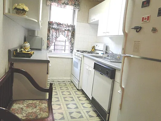 Sold by Better Homes & Gardens FH Realty | media 6