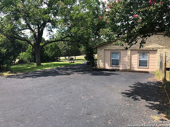 4th image of 1652 Greenhill Dr