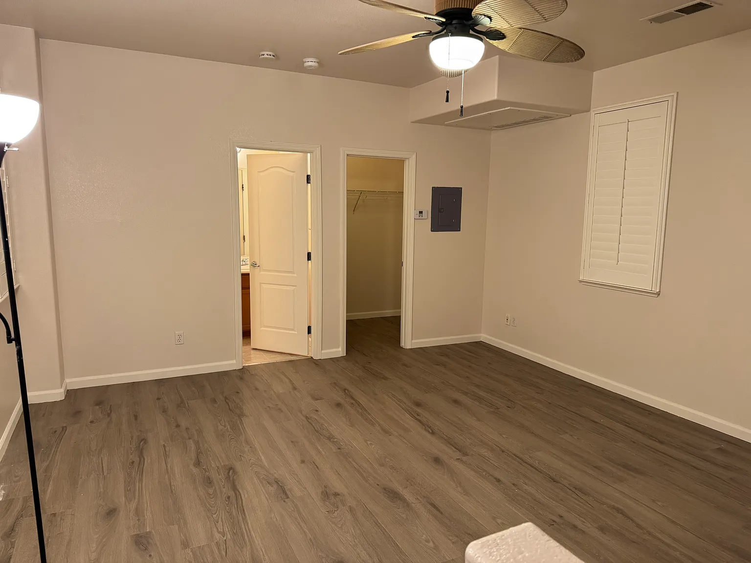 606 Leah Ln — Photo 1