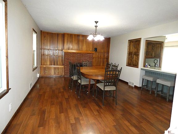 4th image of 816 S Main St