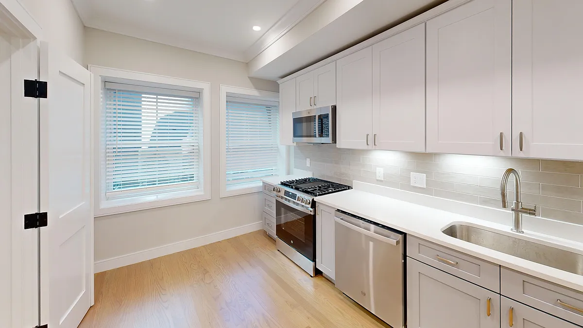 Building Photo - 230 Tremont St #11