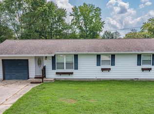 518 Roddy Rd, Salem, IL 62881